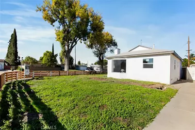 5201 Anahurst, South Gate, CA 90280 - Photo 4
