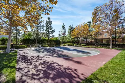 5313 Teramo, Fontana, CA 92336 - Photo 40