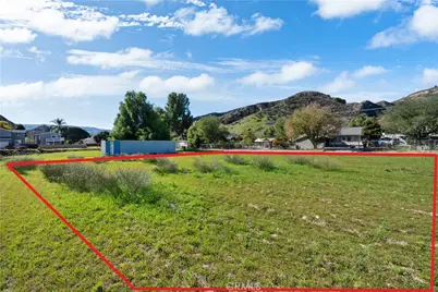 2 Taft Ct, Val Verde, CA 91383 - Photo 40