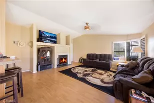 24090 Juniper Hills, Homeland, CA 92548 - Photo 4