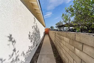 9352 Olive Street, Fontana, CA 92335 - Photo 34