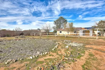 22133 Thunderbird, Apple Valley, CA 92307 - Photo 28