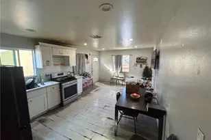 655 W 113th, Los Angeles, CA 90044 - Photo 14