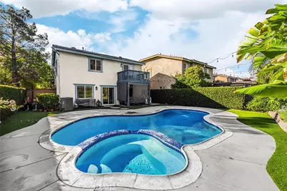 16294 Los Coyotes, Fontana, CA 92336 - Photo 42