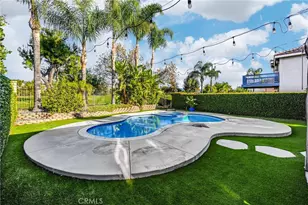 16294 Los Coyotes, Fontana, CA 92336 - Photo 44