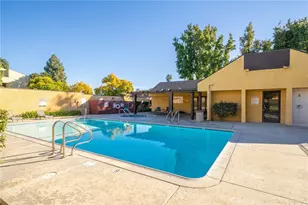 435 W 9th St, Upland, CA 91786 - Photo 26