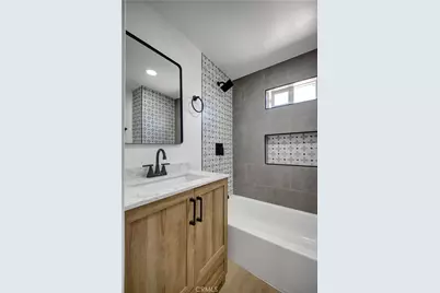 3515 S Norton Avenue, Los Angeles, CA 90018 - Photo 38