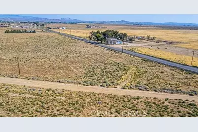70 Antelope, Lancaster, CA 93536 - Photo 4