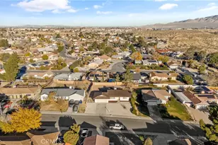 14208 Apple Creek, Victorville, CA 92395 - Photo 32