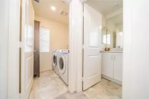 1810 Parkplace Ln, Riverside, CA 92501 - Photo 20