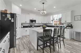 13458 Snowdrop Ct, Victorville, CA 92394 - Photo 6