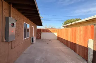 472 Mill St, Colton, CA 92324 - Photo 20