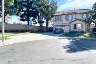 16883 Hazeltine Ct, Fontana, CA 92336 - Photo 2