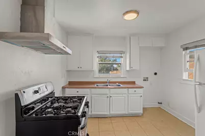 224 W 14th Street, Long Beach, CA 90813 - Photo 16