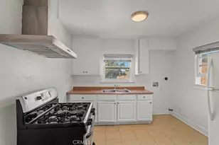 224 W 14th St, Long Beach, CA 90813 - Photo 16