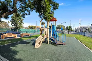 224 W 14th St, Long Beach, CA 90813 - Photo 28