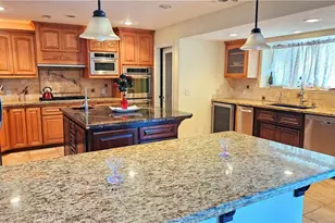 13367 Apple Blossom Ln, Apple Valley, CA 92308 - Photo 8