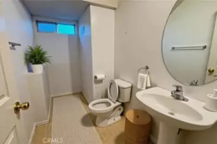 24854 Noelle, Newhall, CA 91321 - Photo 6