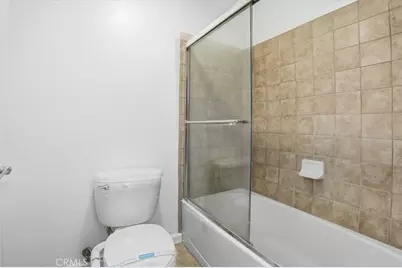 7320 Hawthorn Avenue #108, Los Angeles, CA 90046 - Photo 26