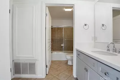 7320 Hawthorn Avenue #108, Los Angeles, CA 90046 - Photo 30