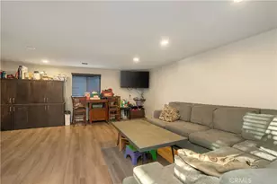 11936 Neenach, Los Angeles, CA 91352 - Photo 24