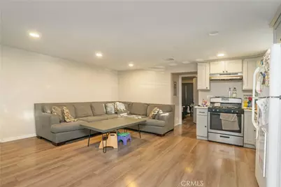 11936 Neenach, Los Angeles, CA 91352 - Photo 22