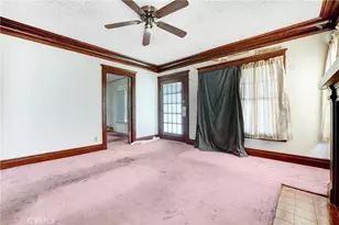 4239 S Raymond Ave, Los Angeles, CA 90037 - Photo 4