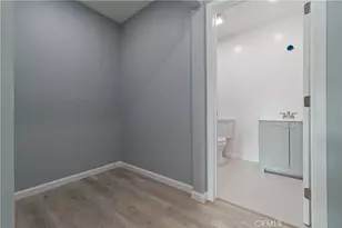 1341 W 94th, Los Angeles, CA 90044 - Photo 26
