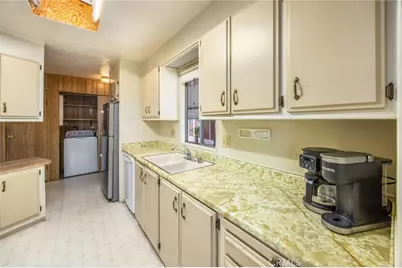 626 N Dearborn Street #19, Redlands, CA 92374 - Photo 10