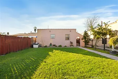8449 S Main, Los Angeles, CA 90003 - Photo 2