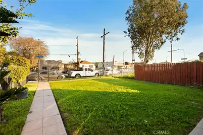 8449 S Main, Los Angeles, CA 90003 - Photo 14