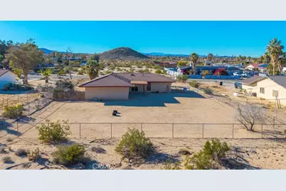 5753 La Luna, 29 Palms MCB, CA 92277 - Photo 42