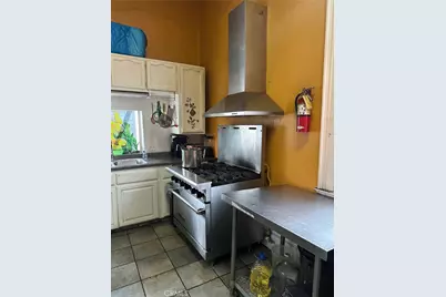 856 E 23rd, Los Angeles, CA 90011 - Photo 6