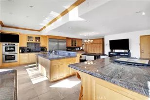 42125 Crest Dr, Hemet, CA 92544 - Photo 16