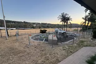 42125 Crest Dr, Hemet, CA 92544 - Photo 38