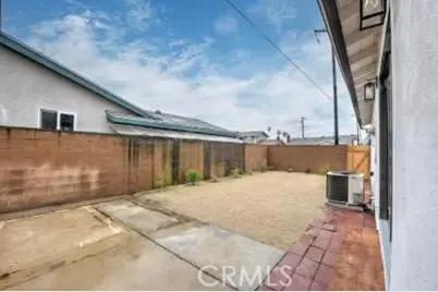328 E 213th St, Carson, CA 90745 - Photo 16