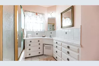 10817 Loch Lomond Drive, Whittier, CA 90606 - Photo 14