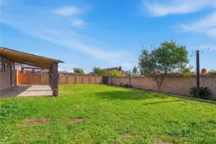 645 W Winchester, Rialto, CA 92376 - Photo 22