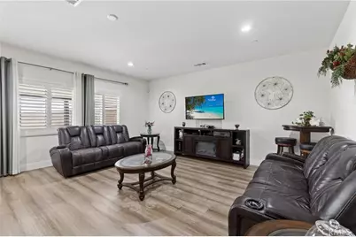 15575 Parry Peak, Fontana, CA 92336 - Photo 8