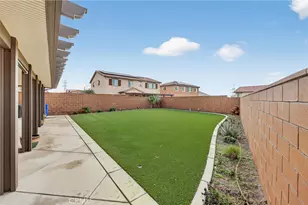 15575 Parry Peak, Fontana, CA 92336 - Photo 34