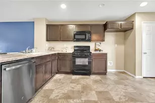 7165 Hazelwood Way, Fontana, CA 92336 - Photo 12