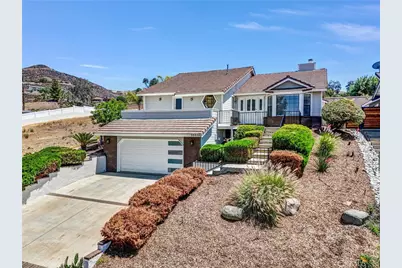 30998 Emperor, Canyon Lake, CA 92587 - Photo 2