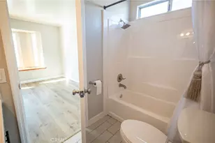 16011 Coronado, Victorville, CA 92394 - Photo 18