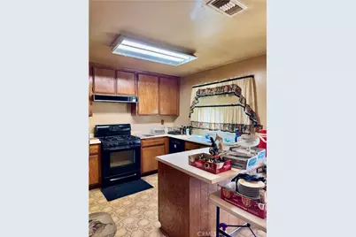 15681 San Jacinto, Fontana, CA 92336 - Photo 6