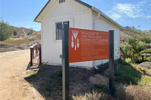 24560 Acadia Dr, Corona, CA 92883 - Photo 36