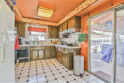 1315 Hillside, Pomona, CA 91768 - Photo 10