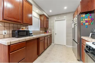540 W 118th Street, Los Angeles, CA 90044 - Photo 40