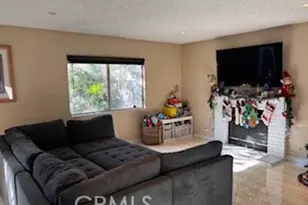 11545 Honeyglen, Pacoima, CA 91331 - Photo 6