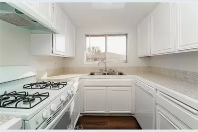 1126 W Calle De La Luna # 4, Azusa, CA 91702 - Photo 18