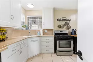 17416 Malaga St, Fontana, CA 92336 - Photo 18